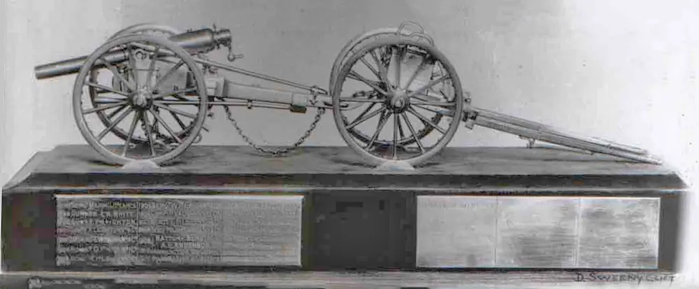 12pdr Armstrong Gun, cast in silver, complete with shovel and bucket