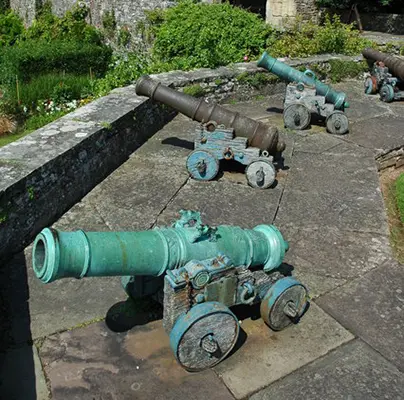 Berekely Castle cannon