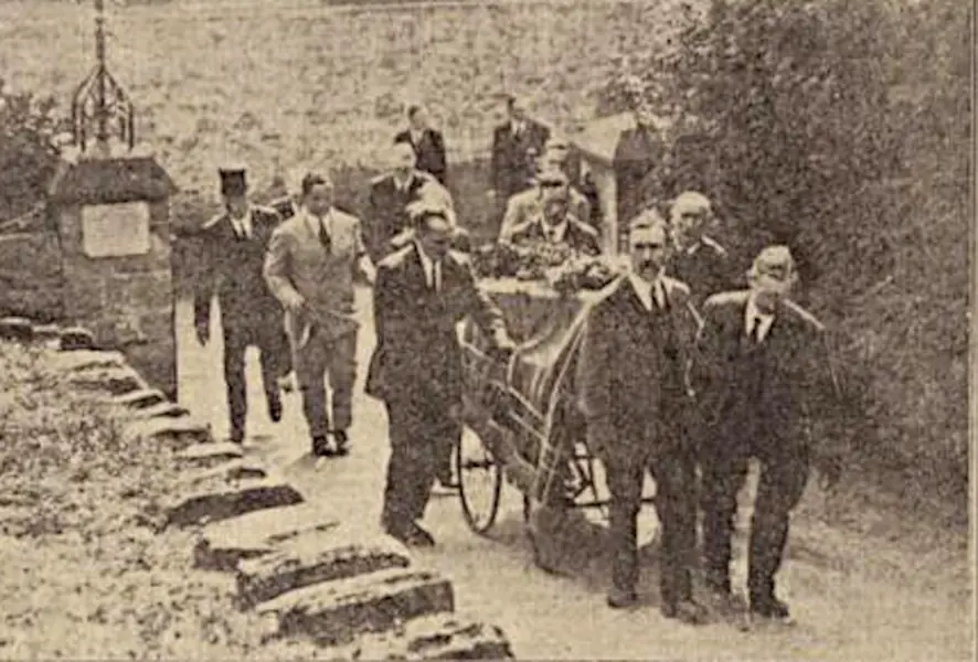 The funeral of Walter Carless Swayne